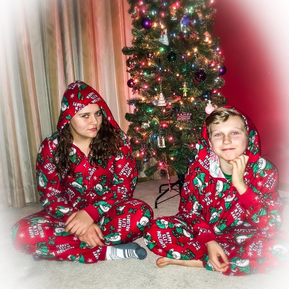 MERRY ELFIN CHRISTMAS! - Picture 3 of 8